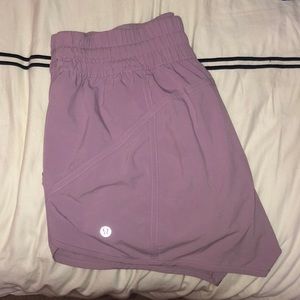 Lululemon Tracker Short V 4”